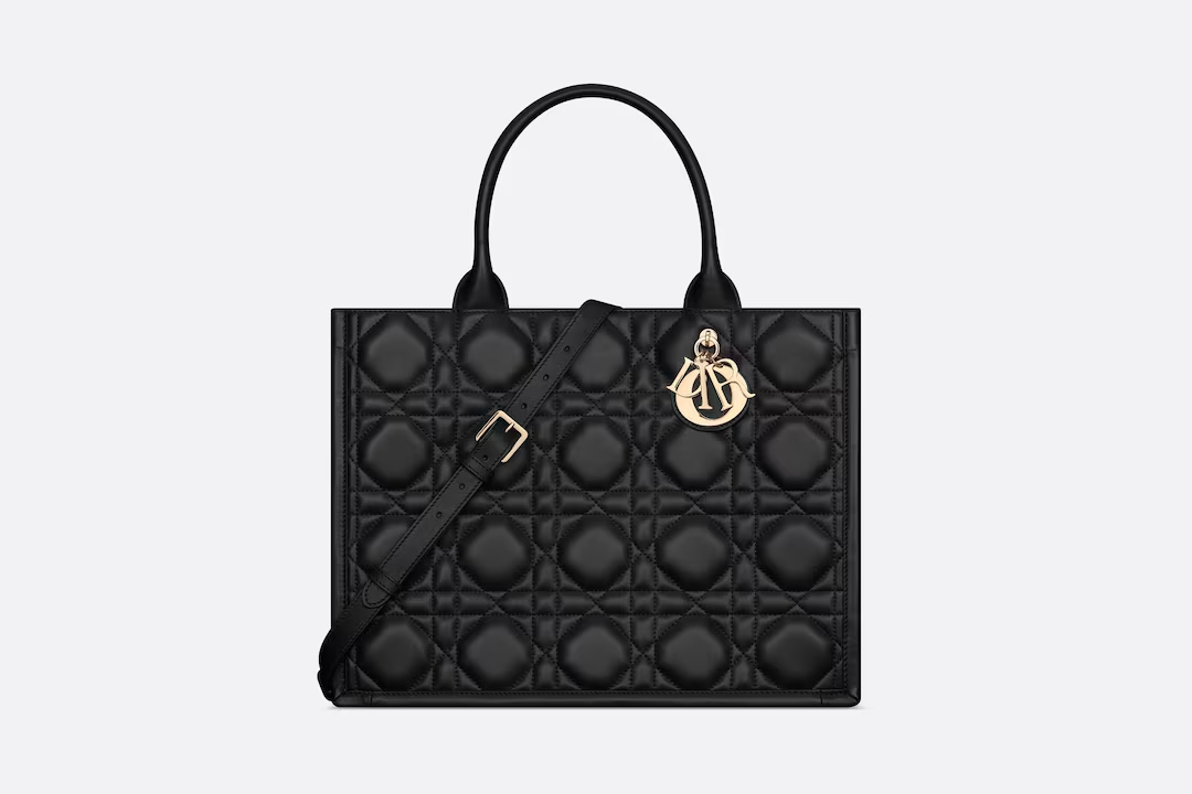 新作  DIOR BOOK TOTE バッグ ミディアム